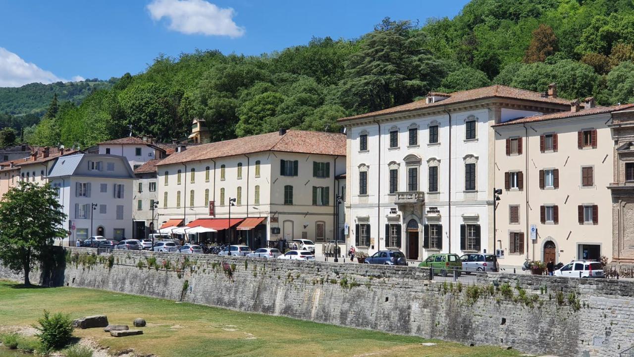 Ostello Antica Filanda Santa Sofia Exterior photo